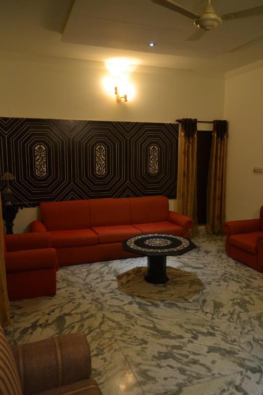 Sai Home Stay Bed & Breakfast- Near Tajmahal آغْرا المظهر الخارجي الصورة