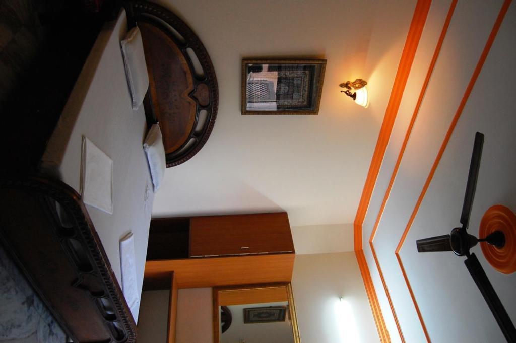 Sai Home Stay Bed & Breakfast- Near Tajmahal آغْرا المظهر الخارجي الصورة